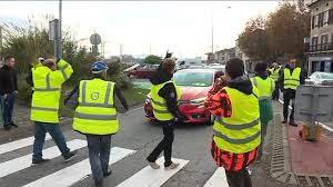 Gilets Jaunes : réaction aux propositions dEmmanuel Macron