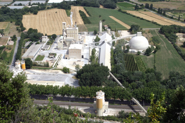 Situation alarmante pour les 66 salariés de lusine Calcia Ciments à Cruas