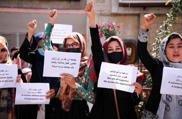 Soutien aux droits des femmes en Afghanistan : notre courrier au Président de la République